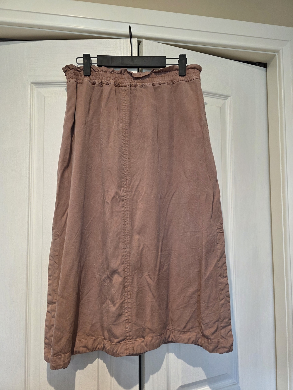 tentree Smocked Waist Midi Skirt in Rosewood - Picture 5 of 6